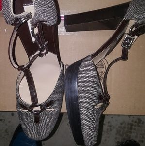 Michael kors Tstrap heel